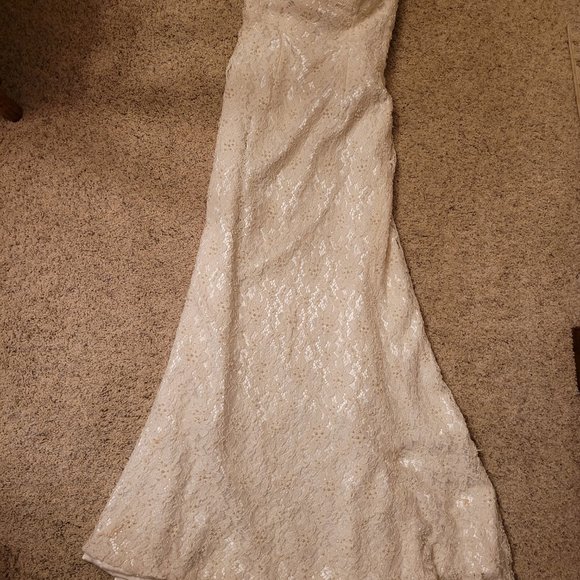 Wedding dress by Galina size 4 - Picture 2 of 5